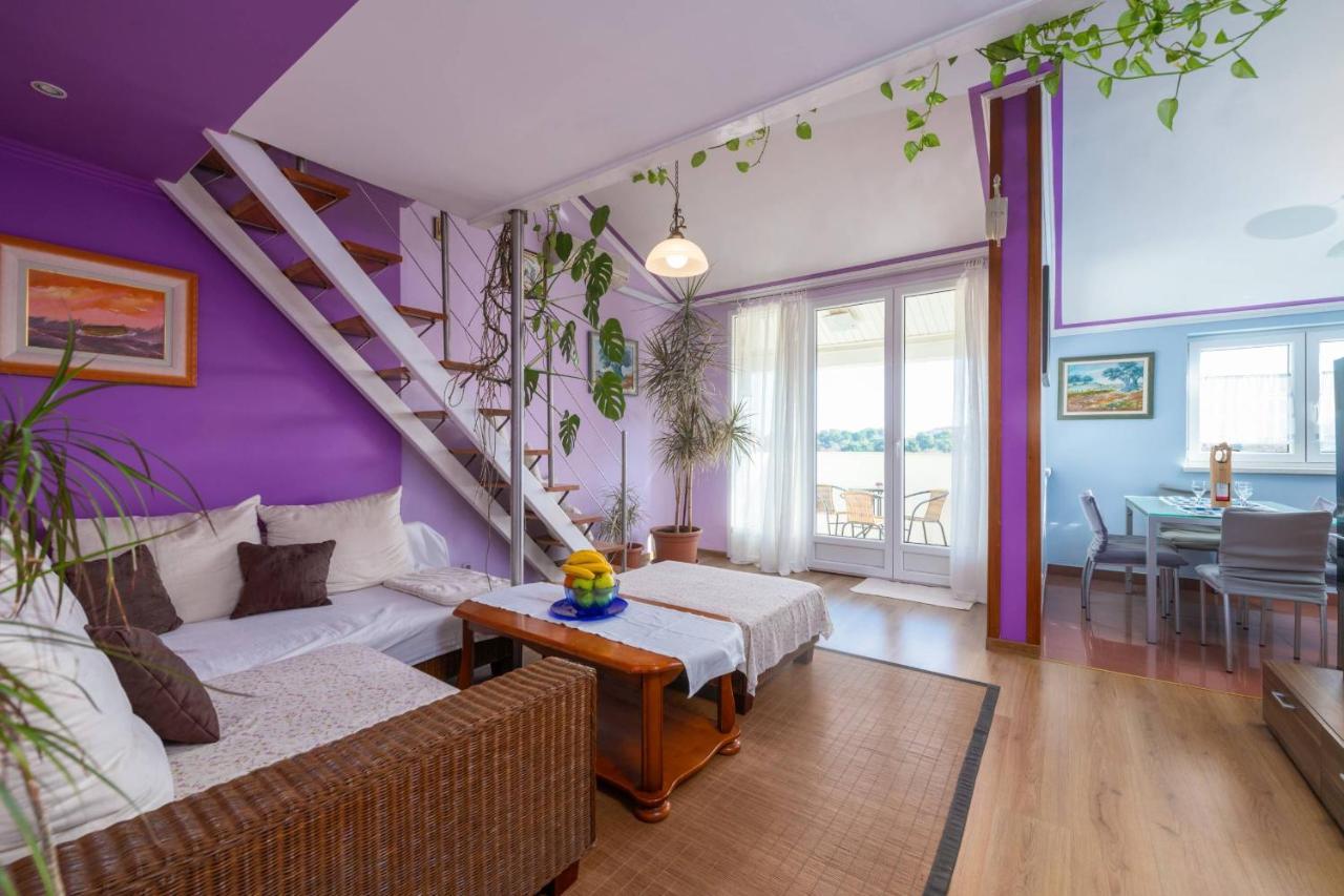 Apartment Josephine โรวีน ภายนอก รูปภาพ